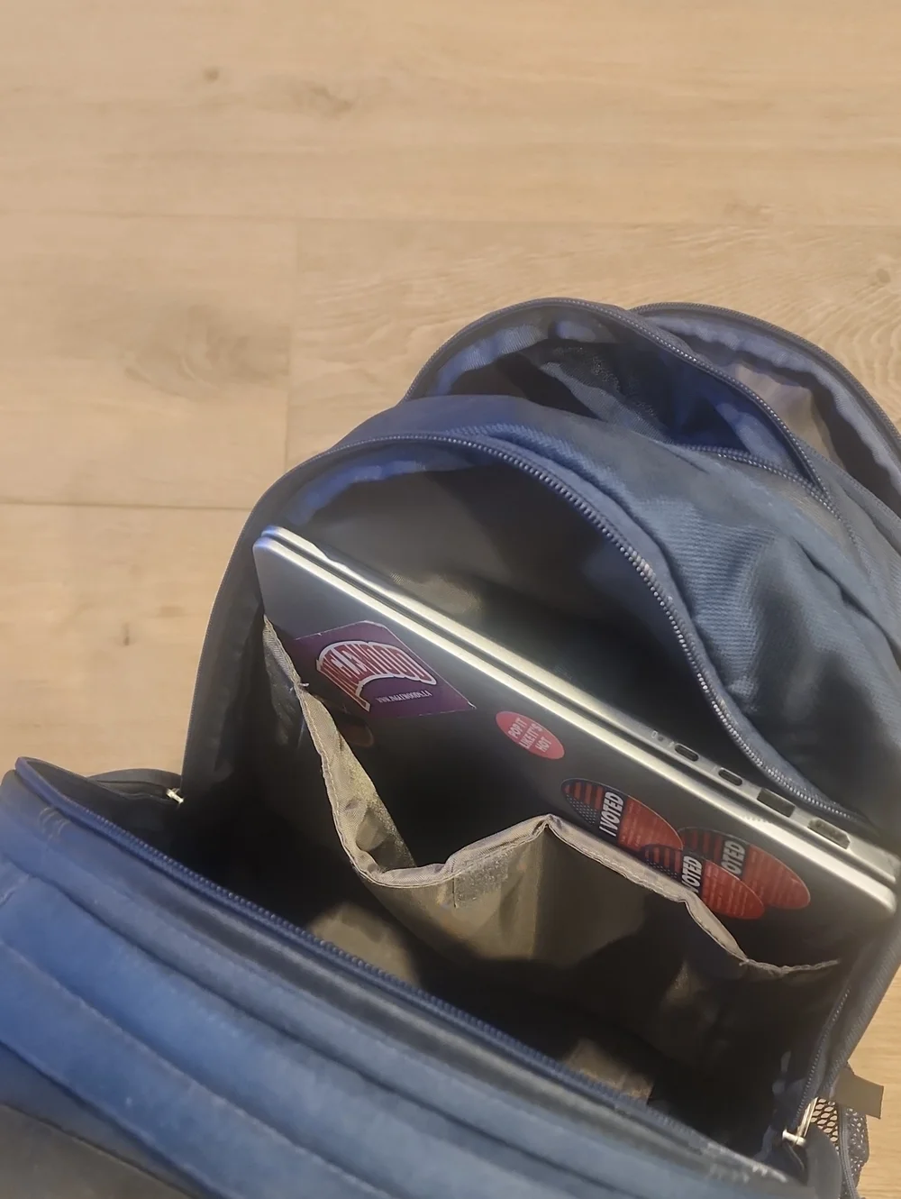 JanSport Driver 8 Rolling Backpack Wheeled Travel Bag Laptop Sleeve Navy 36L